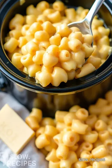 Slow Cooker Mac n Cheese with Velveeta: The Ultimate Easy Comfort Food Recipe! presentation